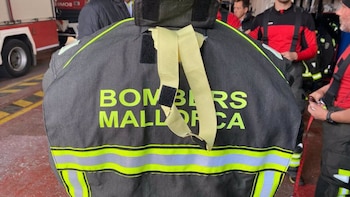 Un incendio en un bloque de viviendas de Magaluf deja dos muertos y 24 heridos, entre ellos ocho bomberos