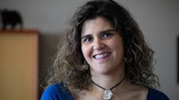 Su nueva abogada, Paula Vial,