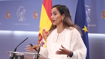 Sumar exige al Gobierno eliminar el requisito de acreditar la vulnerabilidad para la regularización extraordinaria