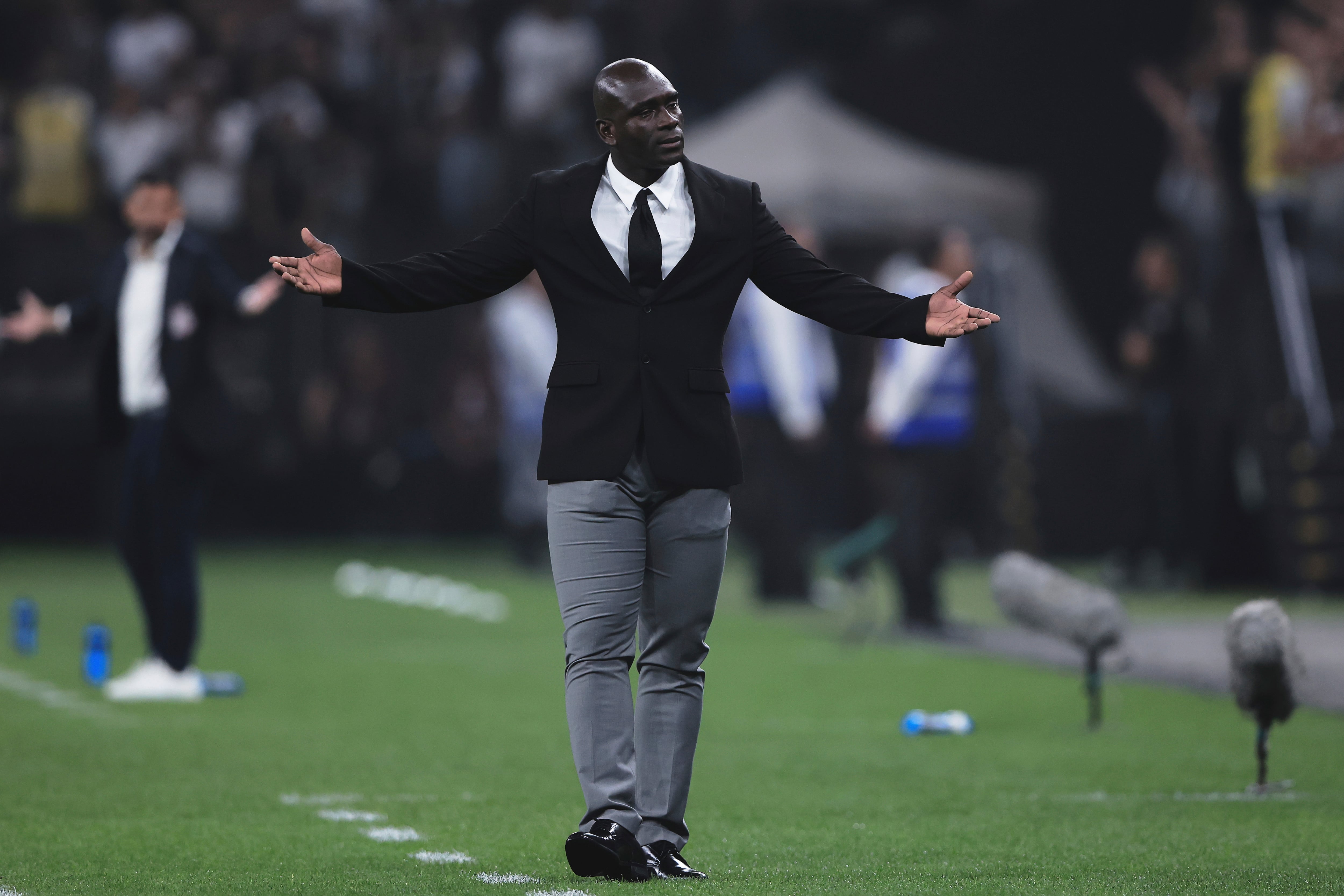 Segundo Castillo, técnico del club ecuatoriano Barcelona de Guayaquil, durante el partido contra Corinthians por la Copa Libertadores (AP Foto/Ettore Chiereguini)