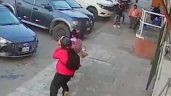 Hijo salva de la muerte