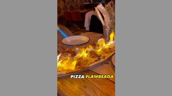 Pizza flambeada "Inferno carnívora". (Captura/