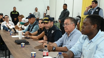 El alcalde de Cali, Alejandro Eder, dijo que la cifra de personas atrapadas se actualizó con una verificación conjunta de la Cruz Roja y la Oficina de Gestión del Riesgo - crédito @alejoeder/X