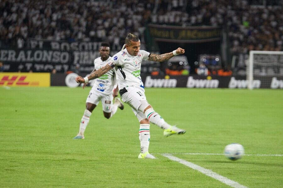 Dayro Moreno lideró al Once Caldas en la Copa Sudamericana para clasificar a playoffs - crédito Santiago Álvarez / Colprensa