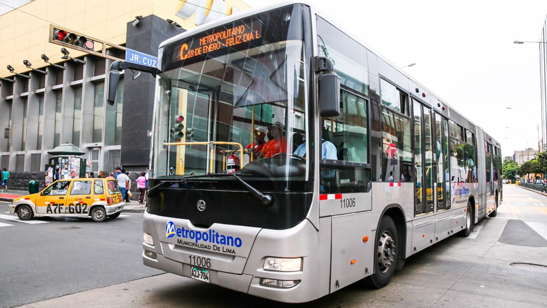 Los viajeros deberán planificar sus desplazamientos con antelación, ya que la suspensión temporal de varias rutas podría afectar la rapidez y cobertura habitual del sistema - Créditos: Andina.