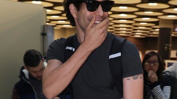 Javier Calvo se esconde para