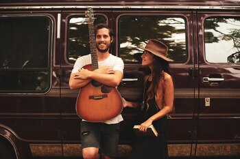 Lolita y Manu junto a