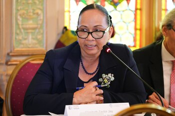 Viceministra Elizabeth Taylor Jay adelanta