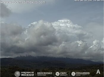 Imagen 1: Volcán de Fuego de Colima, 14:08 h (hora local).