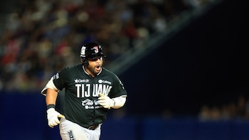 ¡Otro juego drámatico en extra innings! Toros de Tijuana se pone con ventaja en la serie sobre los Sultanes de Monterrey