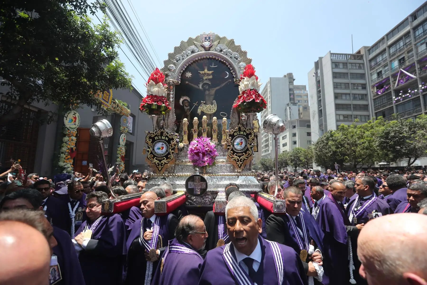 El Parlamento Andino declaró a la Festividad del Señor de los Milagros como Patrimonio Cultural Inmaterial y Religioso de la Región Andina. (Andina)