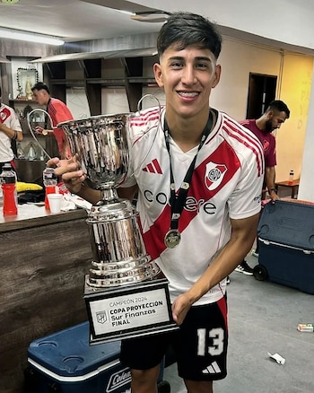 Facundo González aún no debutó