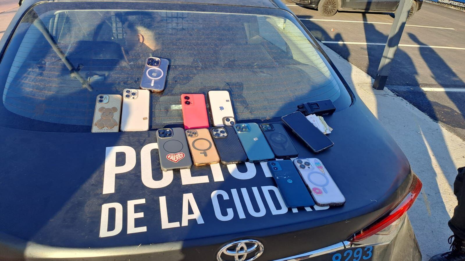 El operativo policial permitió recuperar celulares de distintas marcas y modelos sustraídos en el evento de Costanera Norte