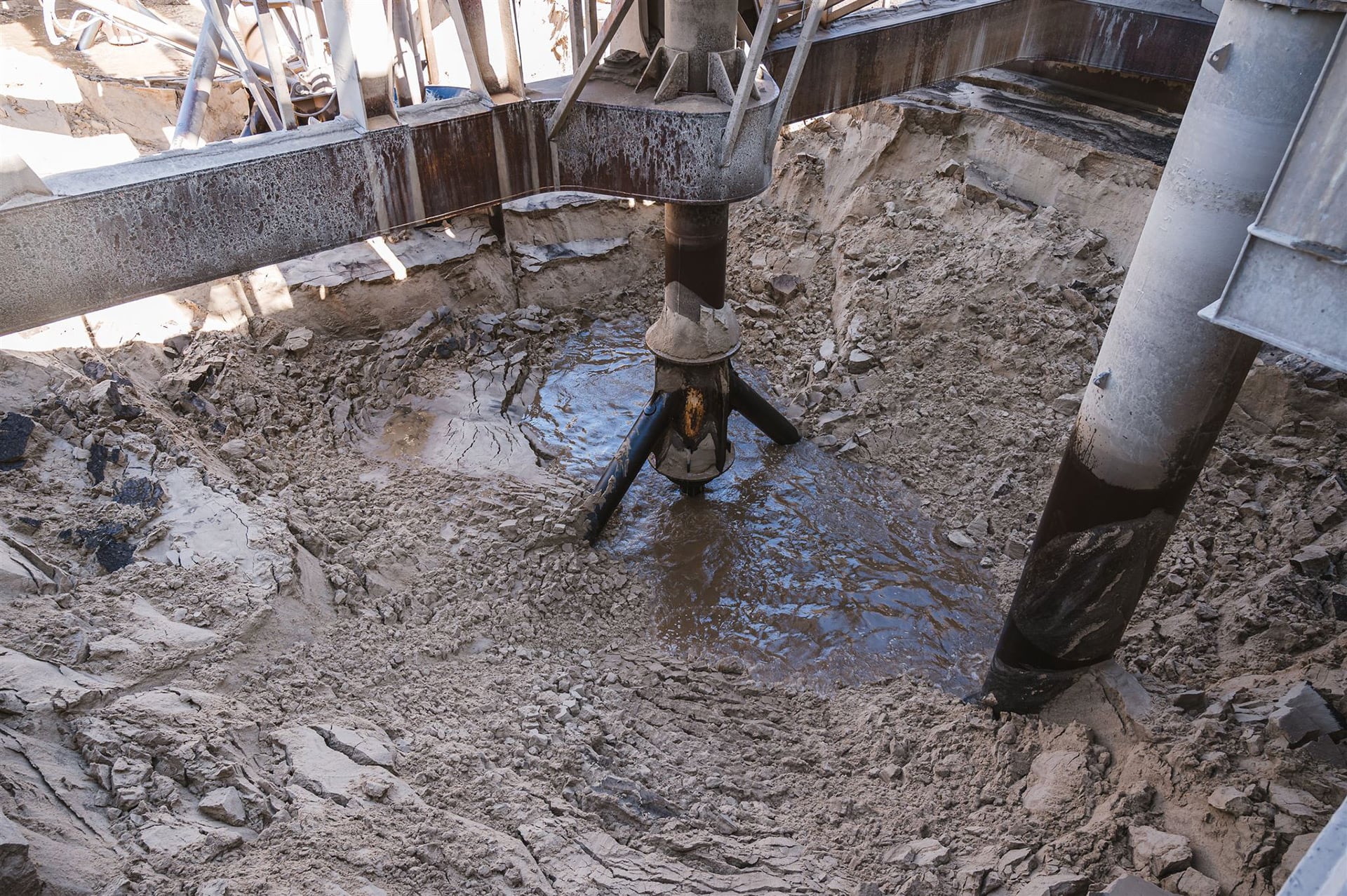 La futura privatización de la Vía Navegable Troncal representa la mayor apuesta de infraestructura y gestión logística del gobierno de Javier Milei para los próximos veinte años