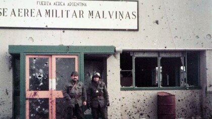 Ases del aire: a 42 años del “bautismo de fuego” de la Fuerza Aérea Argentina en la Guerra de las Malvinas