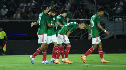 Por qué la selección mexicana se quedó varada en el aeropuerto de CDMX