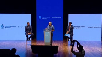 Massa y Tombolini flanquean a