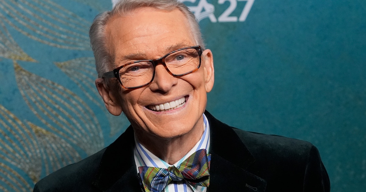 Bbcbc Murió Bob Mackie, el legendario diseñador de modas que vistió a Cher ...