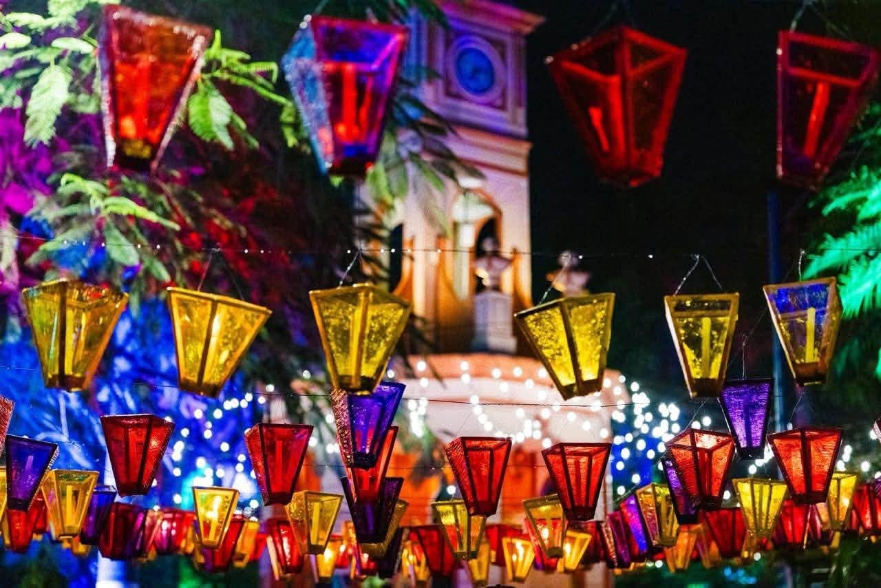 La jornada se realiza en Ahuachapán y Sonsonate, y su réplica en el centro del país acompaña una tradición de fieles que cada 7 de septiembre salen con faroles y adornan espacios públicos (Foto cortesía Ministerio de Cultura)
