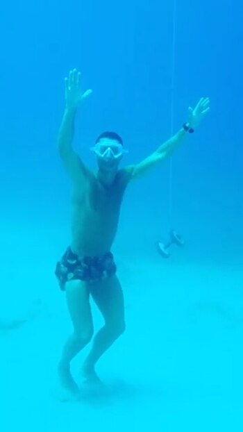 Cristiano Ronaldo se sumergió a