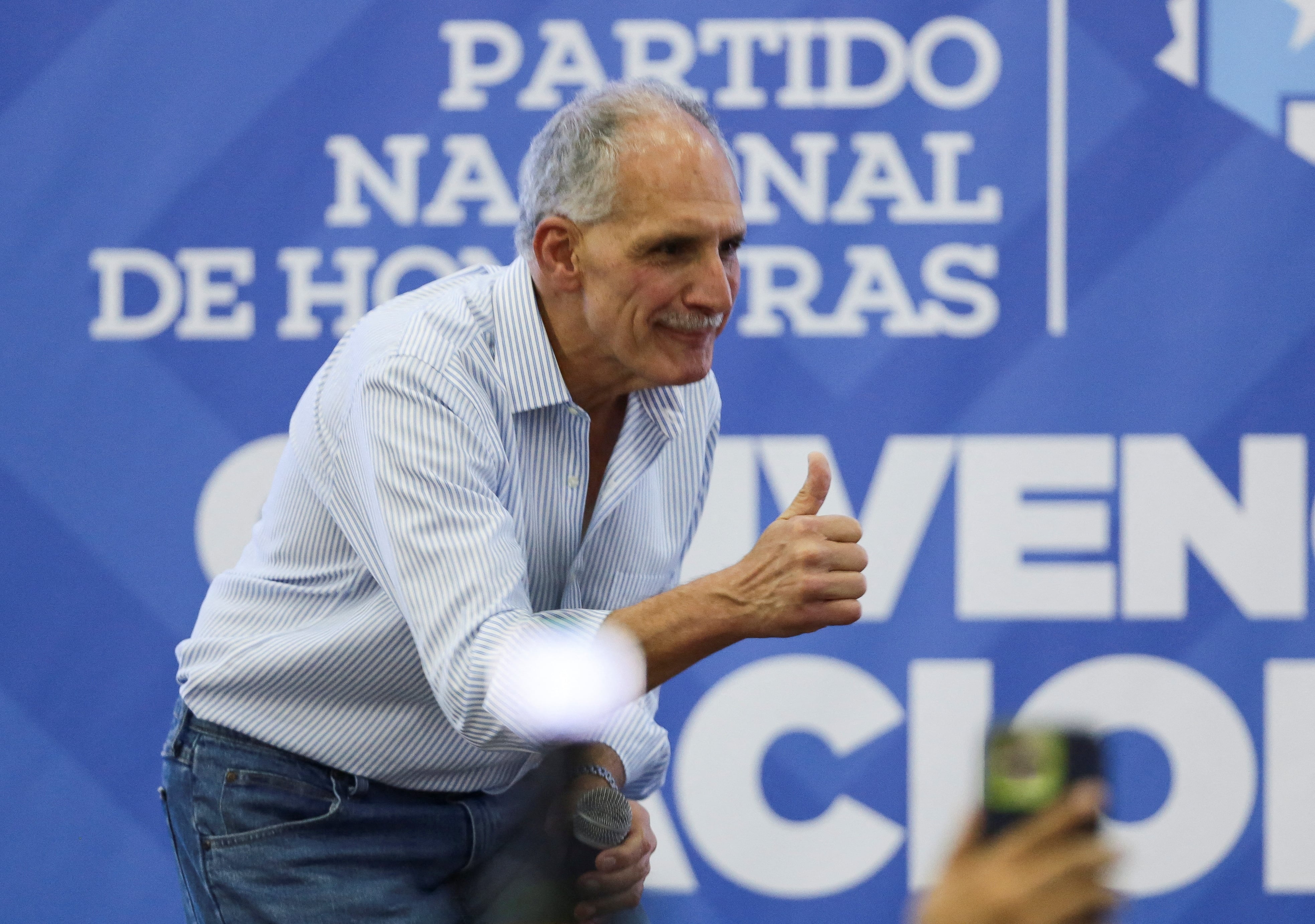 Durante años de trayectoria en el sector público y privado, Asfura ha defendido la importancia de la obra pública y el desarrollo municipal (REUTERS/Leonel Estrada)