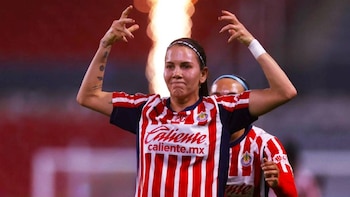 Alicia Cervantes supera a Omar Bravo como la máxima goleadora en la historia de Chivas