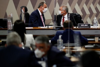 El senador Omar Aziz habla