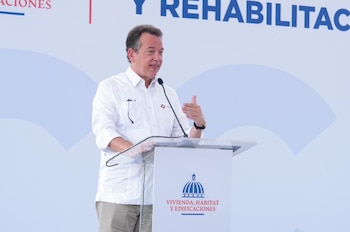 Víctor Ito Bisonó afirmó que la obra del Ministerio de Vivienda generará empleos en Peravia y facilitará programas de rehabilitación y reinserción social./ (Ministerio de Vivienda, Hábitat y Edificaciones)