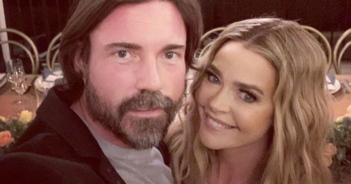 Denise Richards testificó que Aaron Phypers la agredió mientras se recuperaba de una cirugía plástica