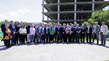 Axel Kicillof junto a parte