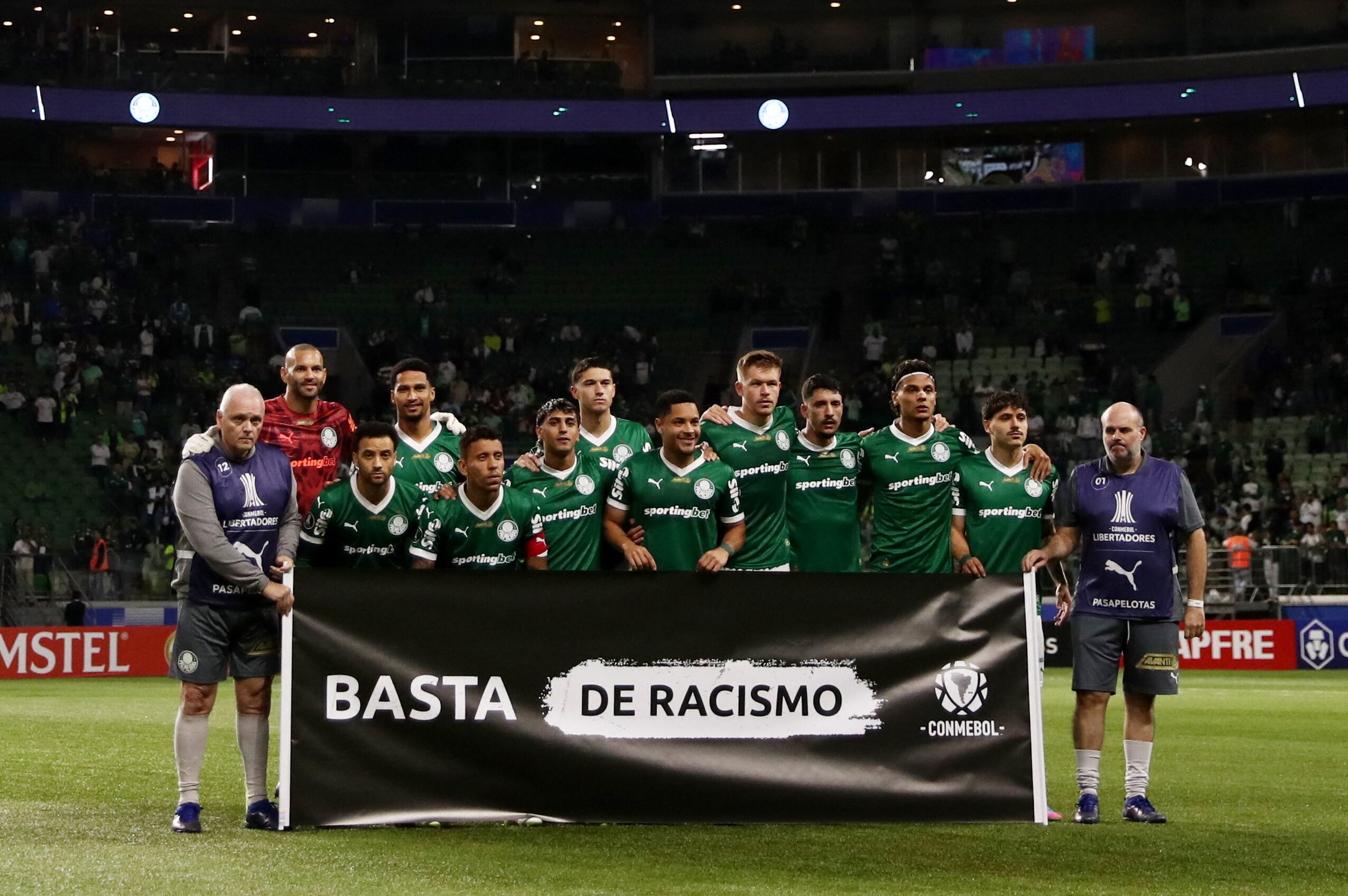 Palmeiras tomaría medidas para que los jugadores que se encuentren en sus selecciones, lleguen a Estados Unidos en el menor tiempo posible - crédito Jean Carniel / REUTERS