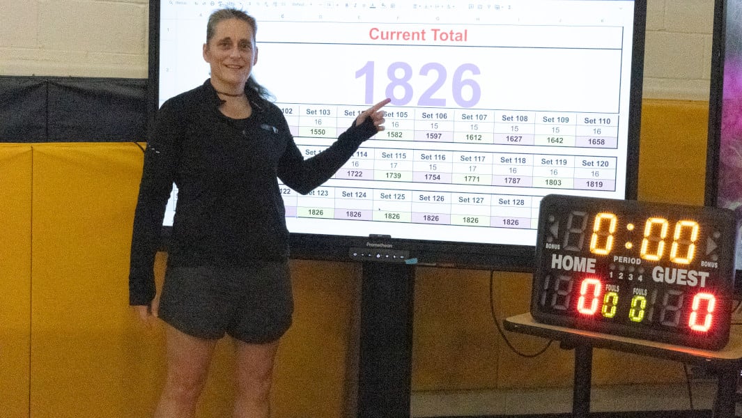 Laura A. Hunt estableció un récord Guinness al completar 1.826 flexiones en una hora en la categoría femenina en Pittsburgh, Pennsylvania (Créditos: Guinness World Records)