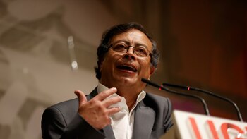 Uribistas piden al gobierno español