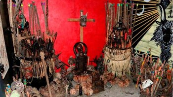 Ritos, sobornos y amenazas de