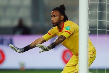 Pedro Gallese ataja en el