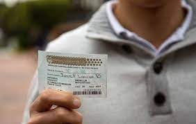 La Ley 403 de 1997 concede media jornada de descanso remunerado a quienes votan, pero la norma aplica principalmente al ámbito laboral colombiano - crédito Registraduría Nacional