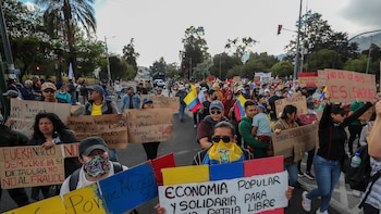 Cientos de personas vuelven a