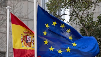 Los españoles refuerzan su confianza en la UE y seis de cada diez son optimistas sobre su futuro