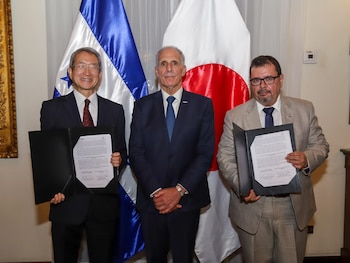 El embajador Kazuhiro Nakai advierte que la sequía afecta la seguridad alimentaria de las comunidades rurales.