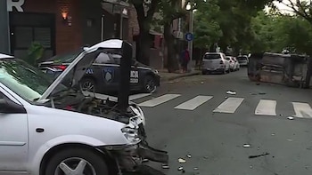 Violento choque y vuelco en