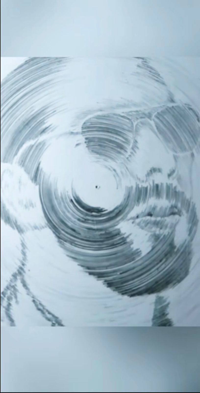 Un retrato hecho con un compás. (Cortesía: @Tioamodibujar)