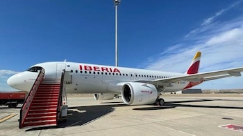 Iberia prevé mantener la suspensión temporal de sus vuelos a Cuba hasta julio del año que viene