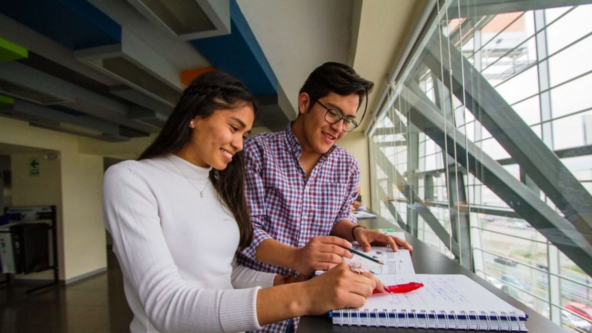 Gobierno implementará intercambio de jóvenes con Hungría: Peruanos deberán tener pasaje y recursos económicos necesarios