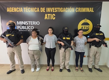 ATIC capturó a seis personas investigadas por presuntamente recibir dinero procedente de un fraude bancario. (FOTO: Ministerio Público)