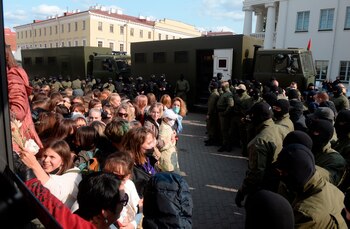Decena de manifestantes detenidos en