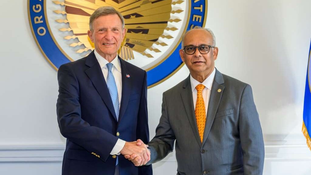 El secretario general de la OEA recibe al excanciller dominicano para abordar la situación de Nicaragua