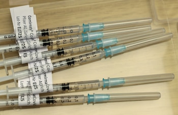 Las vacunas pueden provocar dos