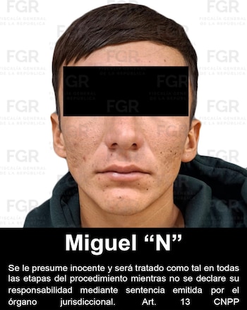 Detienen a Miguel 'N' por presuntamente transporta cocaína en el aeropuerto de Apodaca.
Crédito: FGR