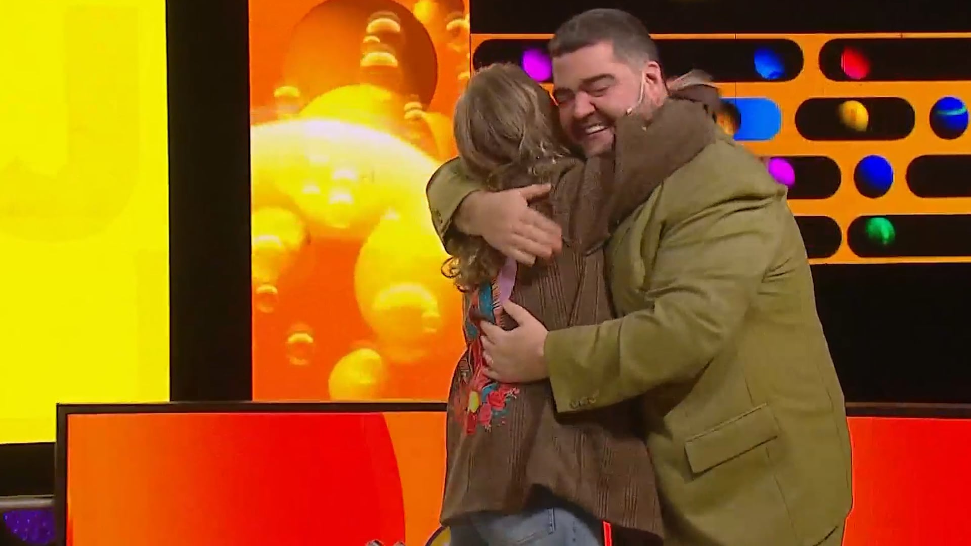 Con suspenso y un guiño de Darío Barassi, una participante se llevó el premio mayor de “Ahora Caigo”
