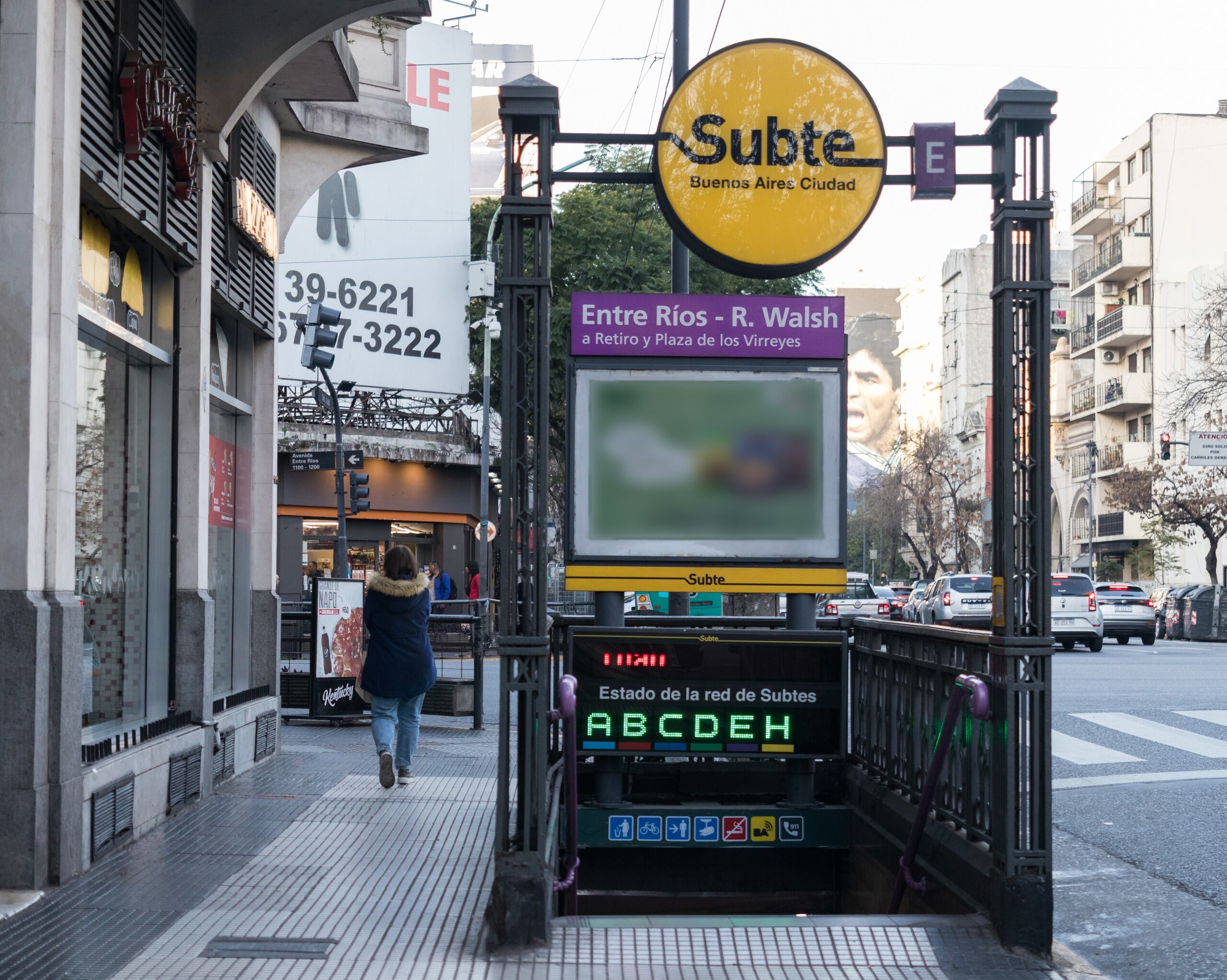 La renovación de la estación Entre Ríos incluye impermeabilización, pintura, cambio de pisos, luces led, señalética y mobiliario de andén